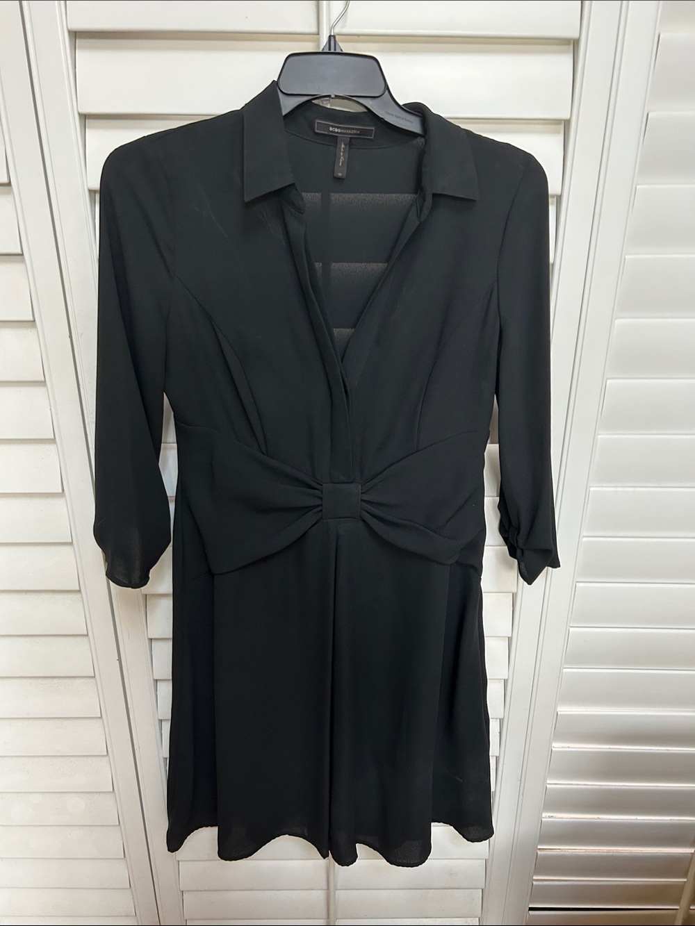 BCBGMaxAzria Black Twist-Waist Midi Shirt Dress